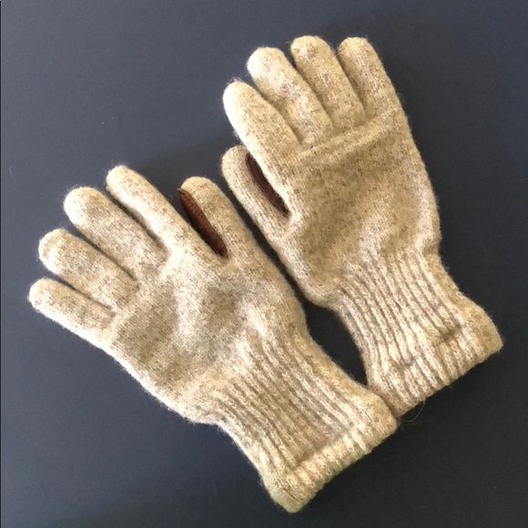 Accessories - Fleece lined, leather palm wool gloves.